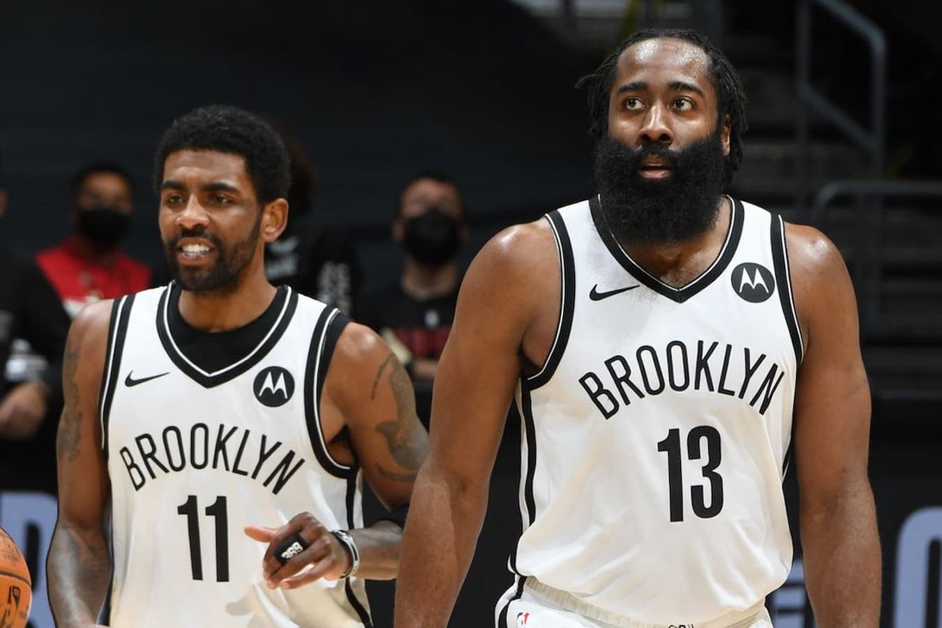 “I’m gonna give him that shot” James Harden keen on changing Kyrie Irving’s vaccine stance after Nets crush Bulls on the road