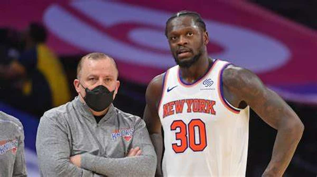 Coach Tom Thibodeau reacts to Knicks fans trolling Julius Randle once again