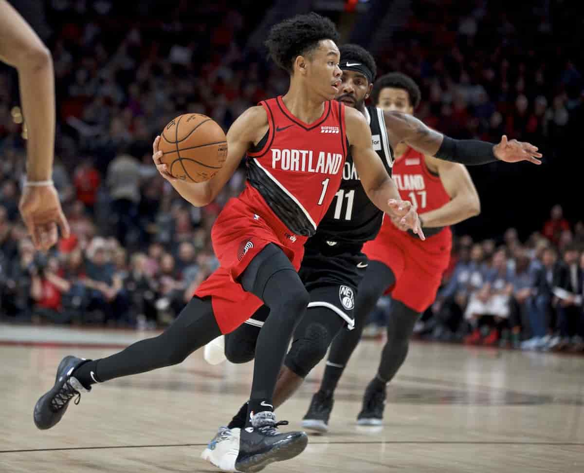 “The most outrageous layup ever” Twitter astonished as Anfernee Simons spins into the air during Nets vs Trail Blazers showdown