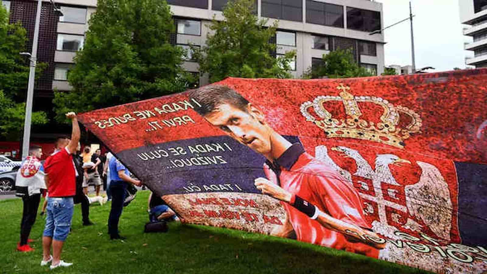 “Hostage of the communist state” Angry Novak Djokovic’s fans are fighting to get him out of his hotel