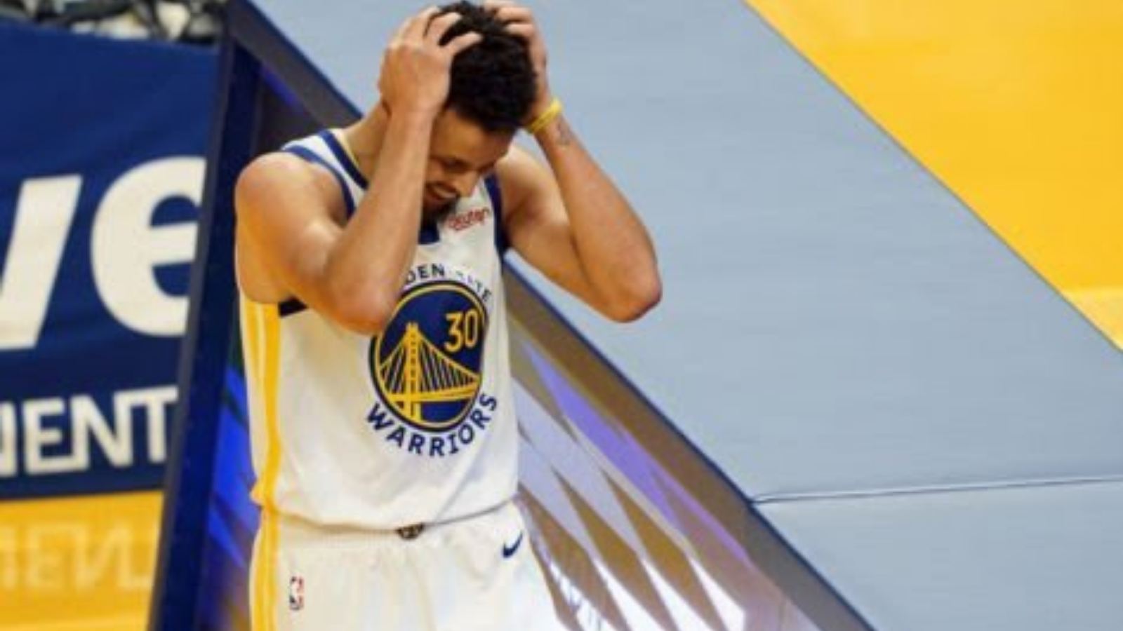 “Never seen him being so animated”: Stephen Curry wrecks chair in anger before knocking career’s first buzzer-beater