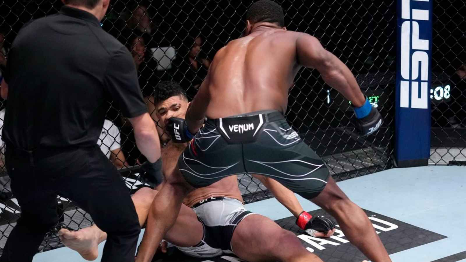 Jamahal Hill knocks Johnny Walker out cold pulling biggest upset at UFC Vegas 48 & securing the biggest win of his career