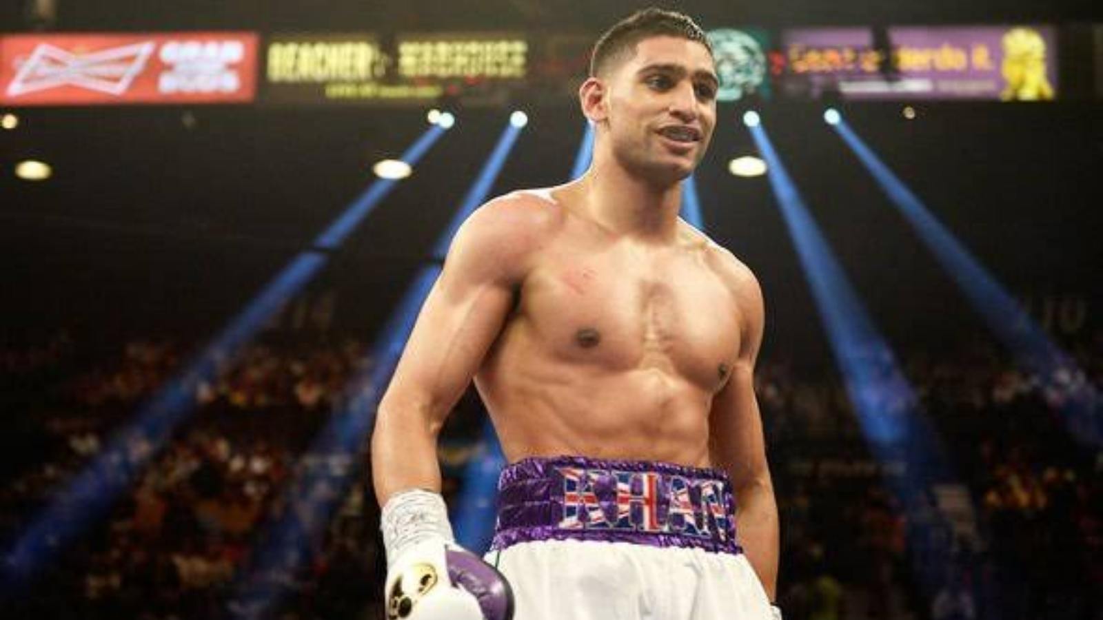 “Time to hang up my gloves” – Amir Khan bids an emotional farewell from the world of professional boxing