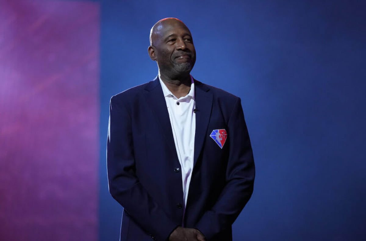 James Worthy drops F-Bomb on live-Tv over frustration with Isiah Thomas during Rising Star matchup 