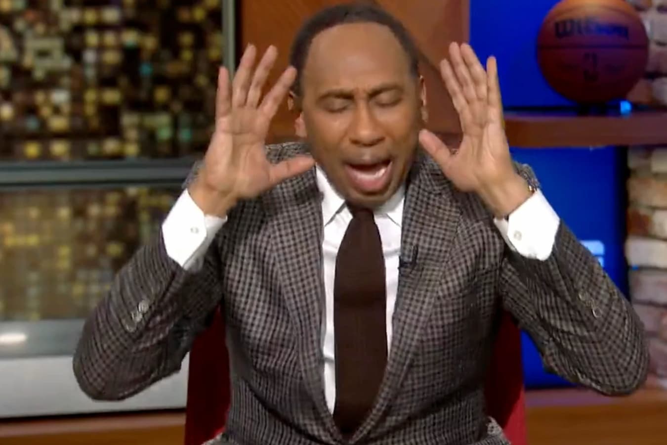 “Is he out of his mind” Stephen A. Smith loses his mind over James Harden’s pregame fit vs Raptors 