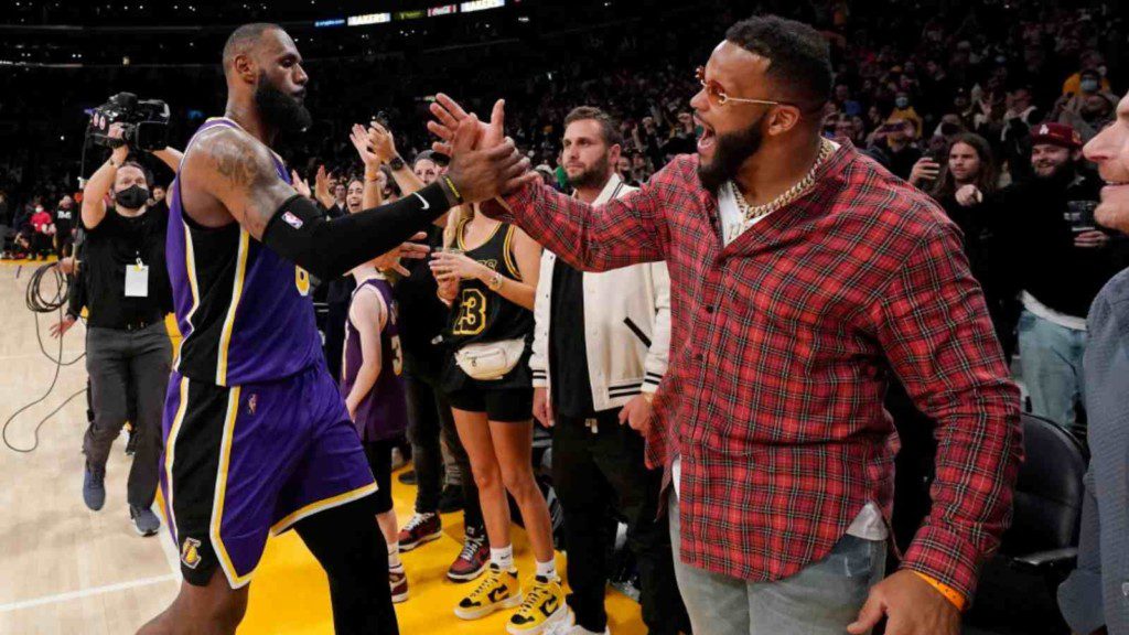 LeBron James and Aaron Donald at the Lakers-Jazz game