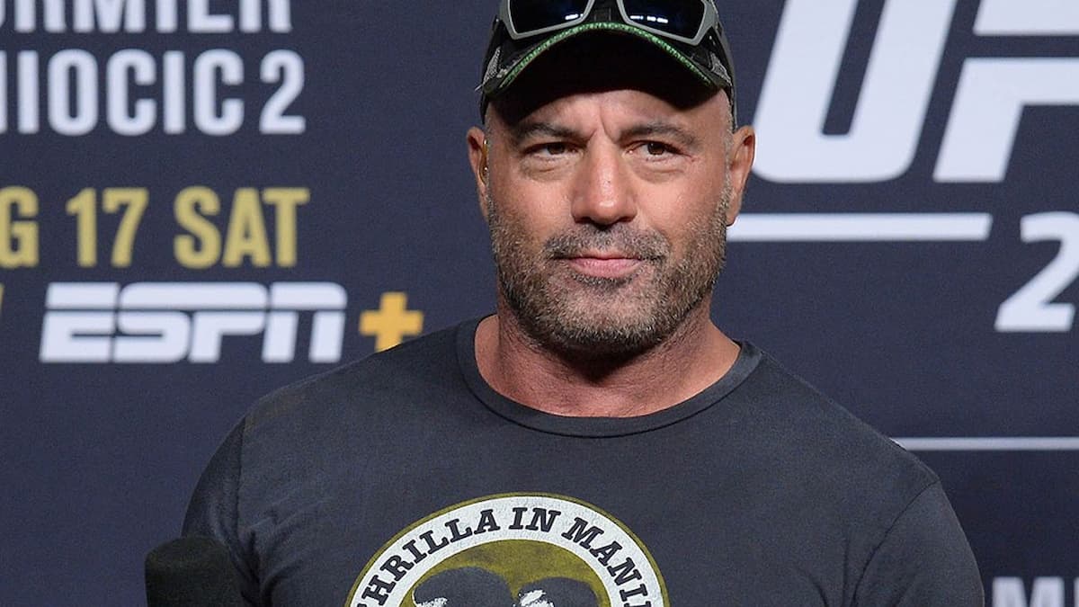 “Guys were monkeying around with the scale”- Joe Rogan offers his take on UFC 274’s scale controversy