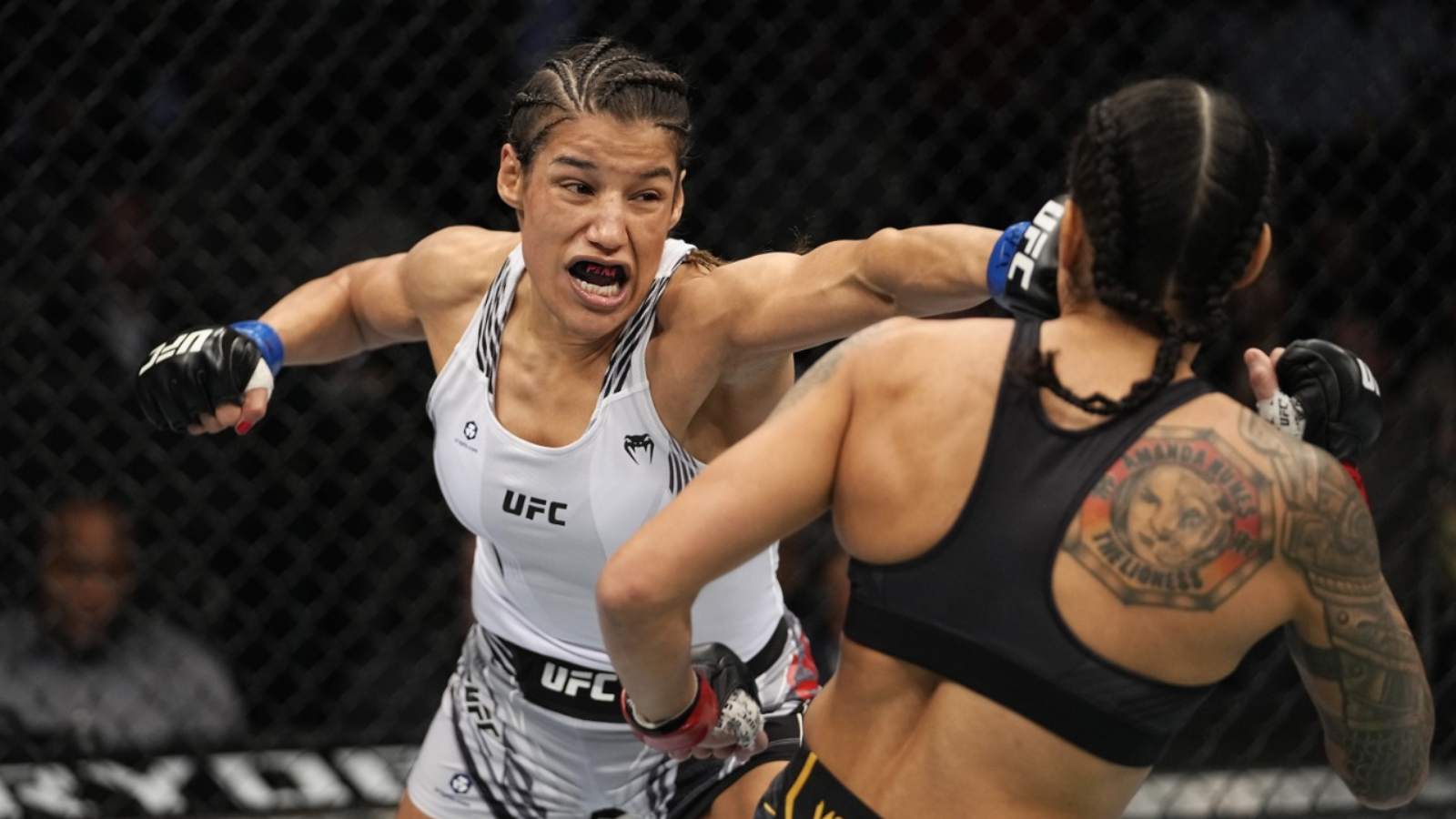 “If your knees are bad don’t fight”- Julianna Pena responds to Amanda Nunes’ shocking injury revelation