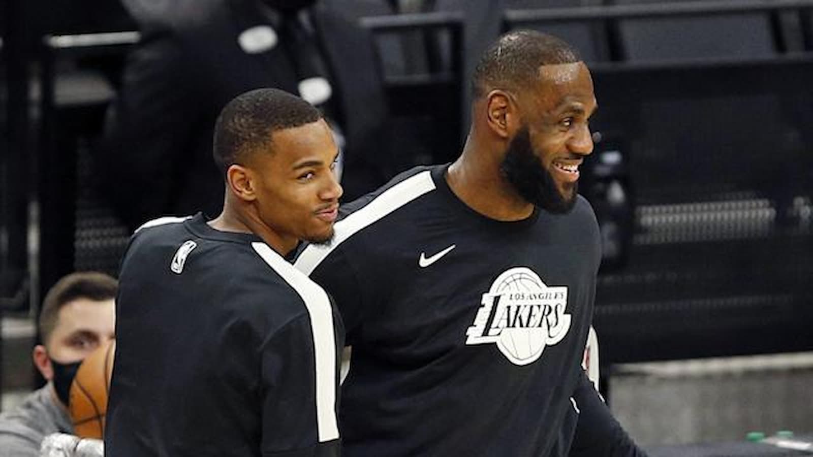 “Love that guy” LeBron James hypes Spurs’ Dejounte Murray making way into 2022 NBA All-Star Game