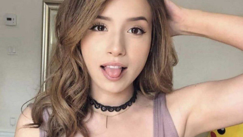 Pokimane's Twitch contract ended 