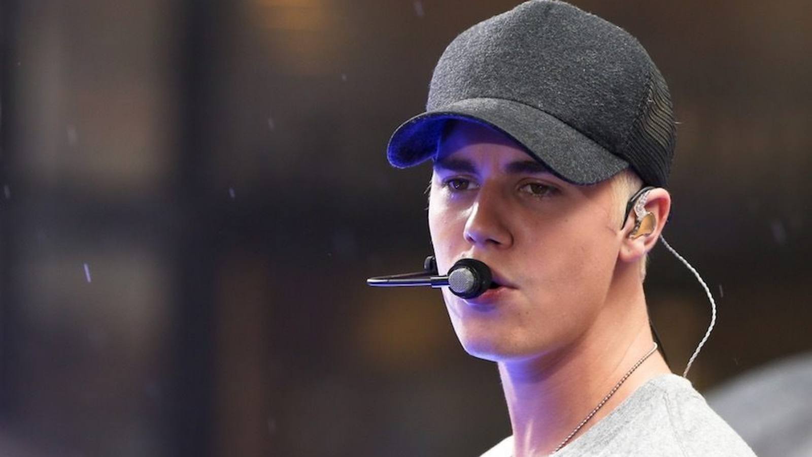 “Go Leafs Go” chant from Justin Bieber earned him ‘boos’ from the Montreal Crowd