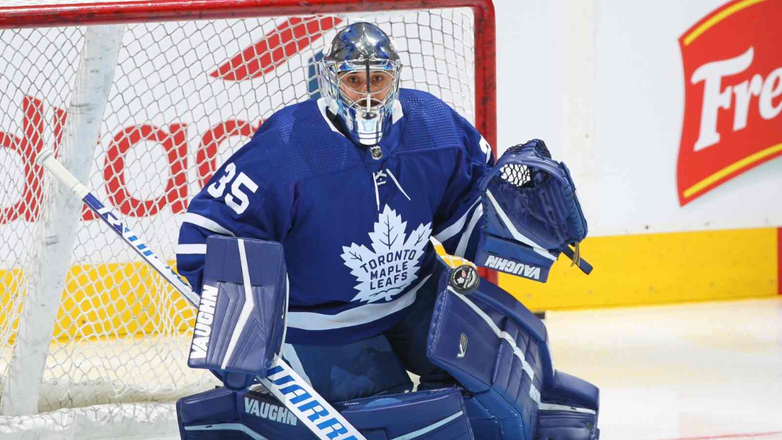 “Going to miss some time” – Maple Leafs goalie Petr Mrazek injured during game against Bruins