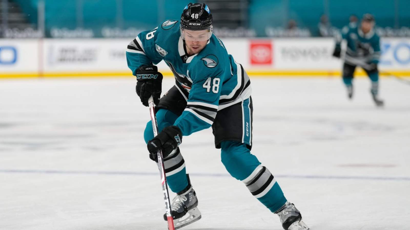 “Want to see every day, every year us getting better” – Tomas Hertl signs eight-year contract with Sharks￼