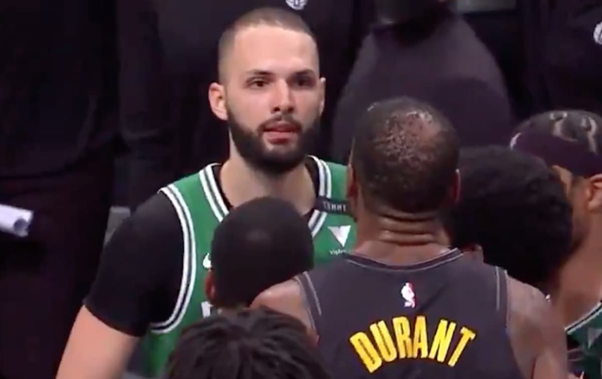 “You’re too TINY” Kevin Durant disrespects Evan Fournier with the ultimate taunt 