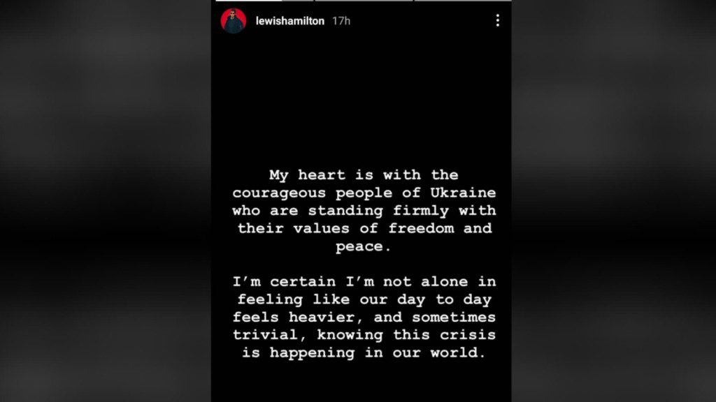 Lewis Hamilton stands in solidarity with Ukraine