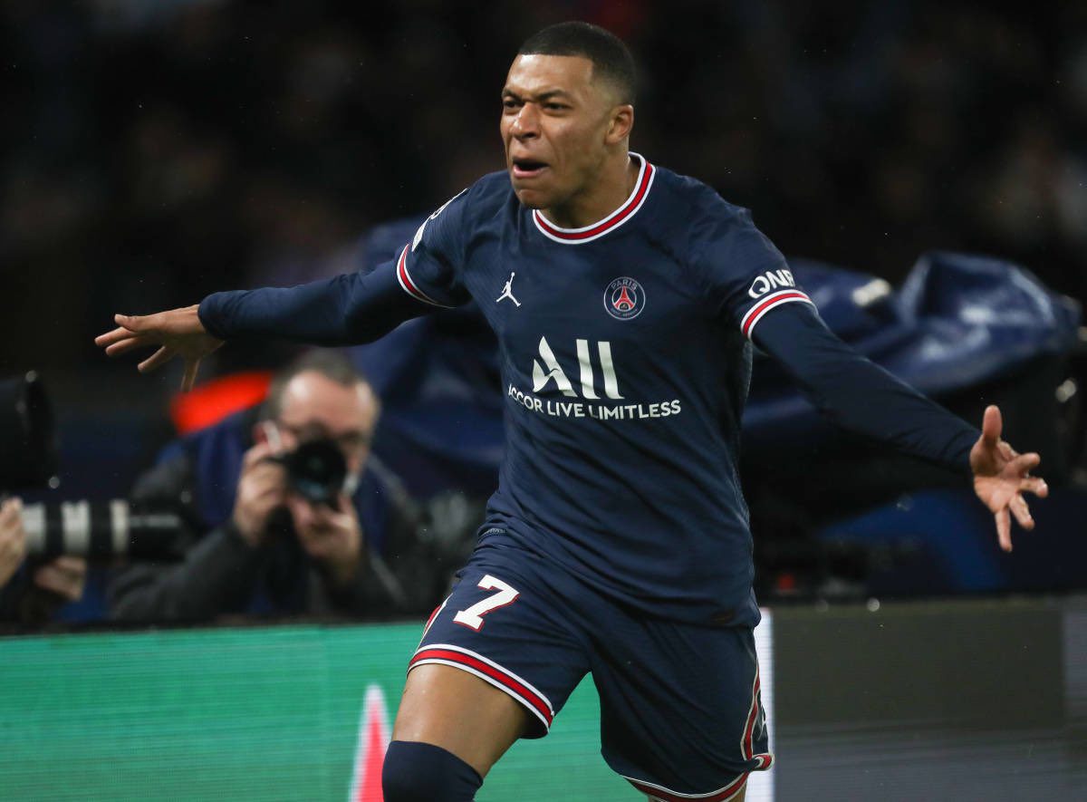 “Future of world soccer”- Francis Ngannou celebrates the extension of Kylian Mbappe’s stay at Paris St-Germain