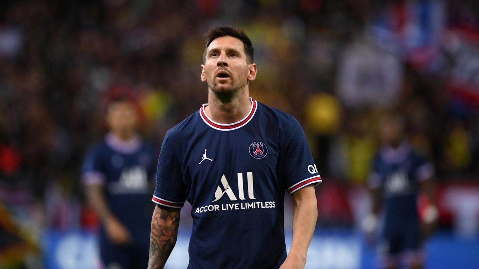 Why did Lionel Messi have a poor first season at PSG?