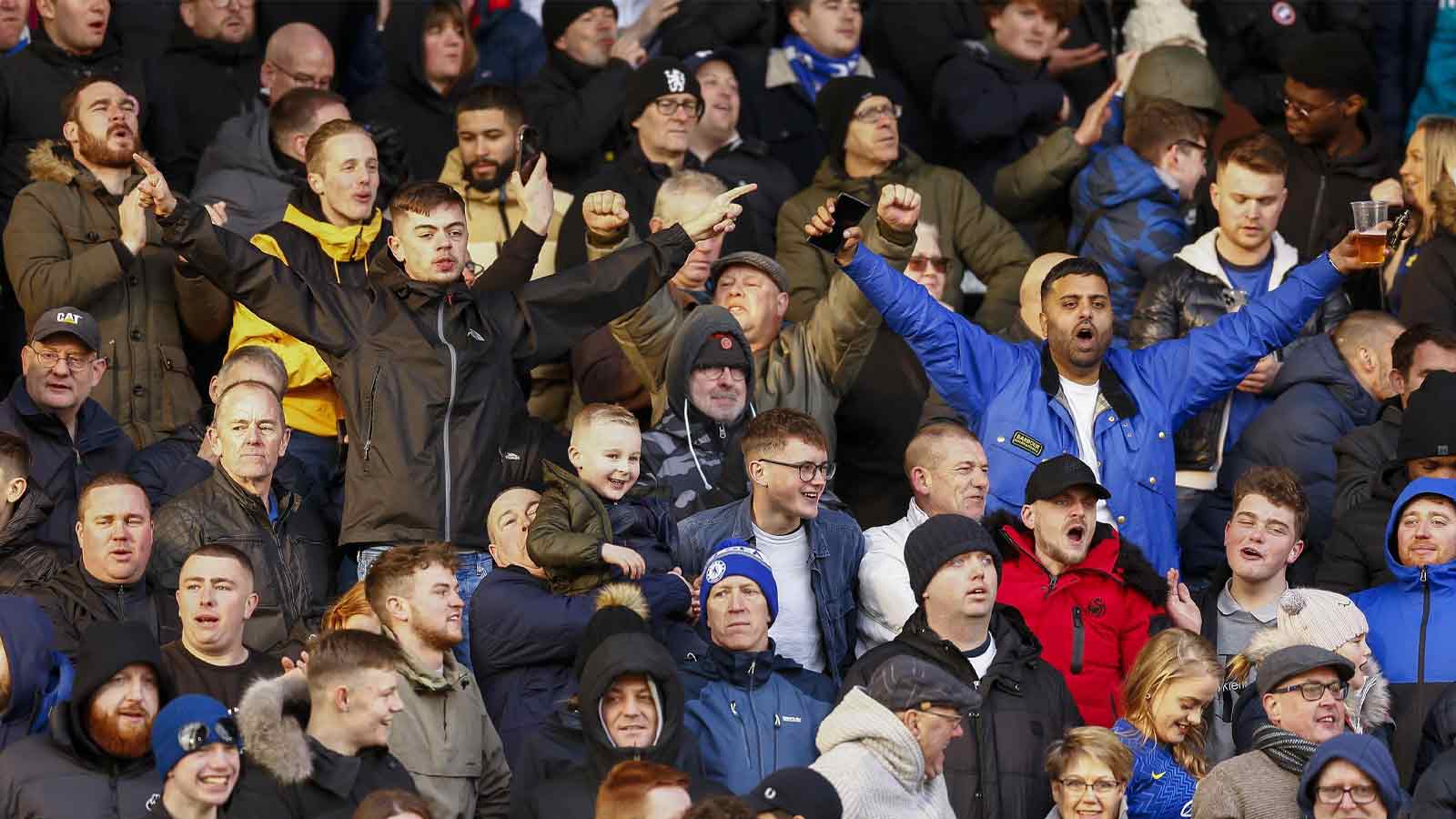 Tuchel disapproves of Chelsea fans chanting Roman Abramovich during the moment of solidarity for Ukraine