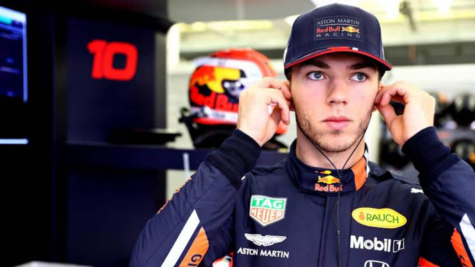 “What is his alternative”: Helmut Marko acknowledges Pierre Gasly is stuck at AlphaTauri for the time being