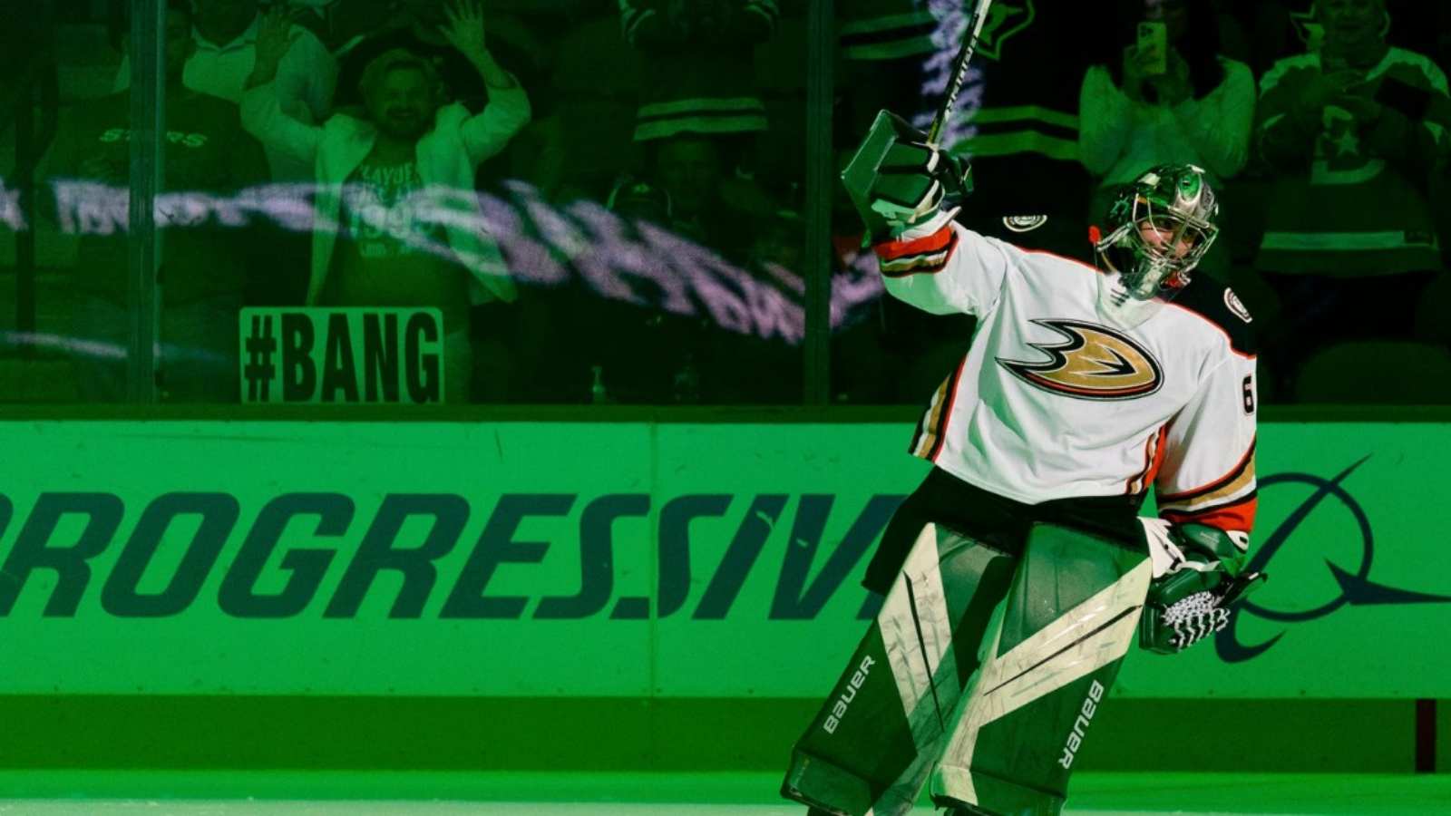 “Experience of a lifetime” – Ducks use emergency goalie Thomas Hodges in loss to Dallas Stars