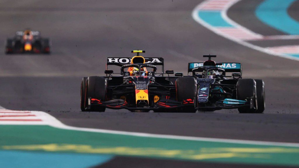 Sergio Perez's defense against Lewis Hamilton at the 2021 Abu Dhabi GP