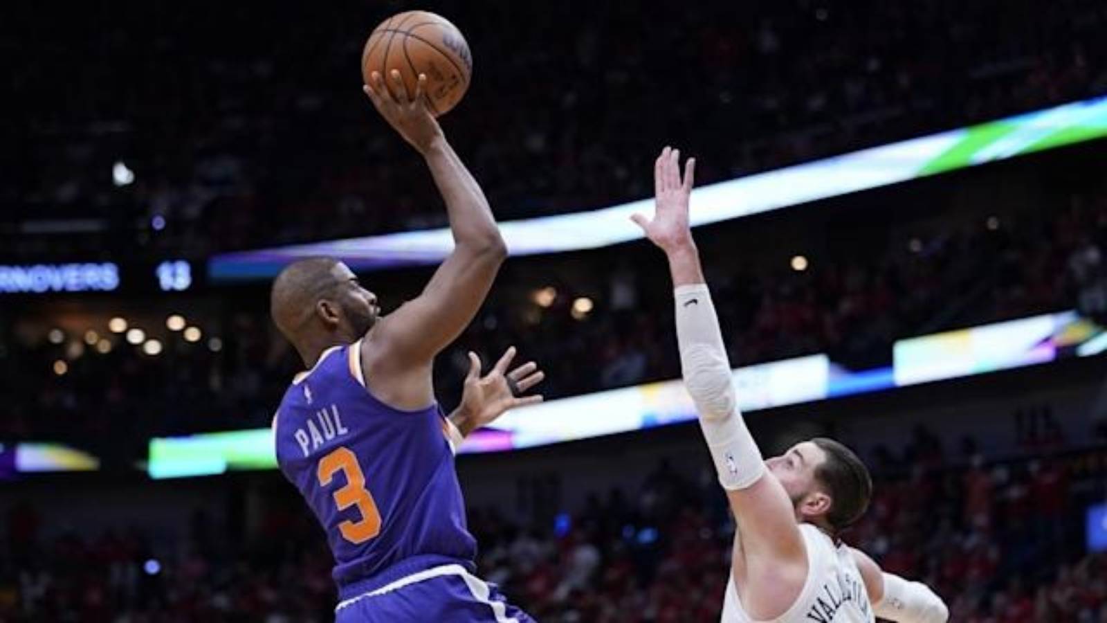 “He’s worked as hard as anyone could” Chris Paul gets emotional after his game-winning dagger to send Suns in semi-finals