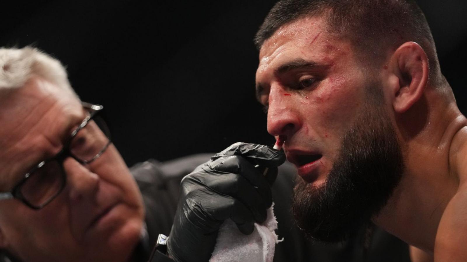 “Stop jeopardizing this”- Head coach admits lashing out at Khamzat Chimaev during his fight against Gilbert Burns at UFC 273