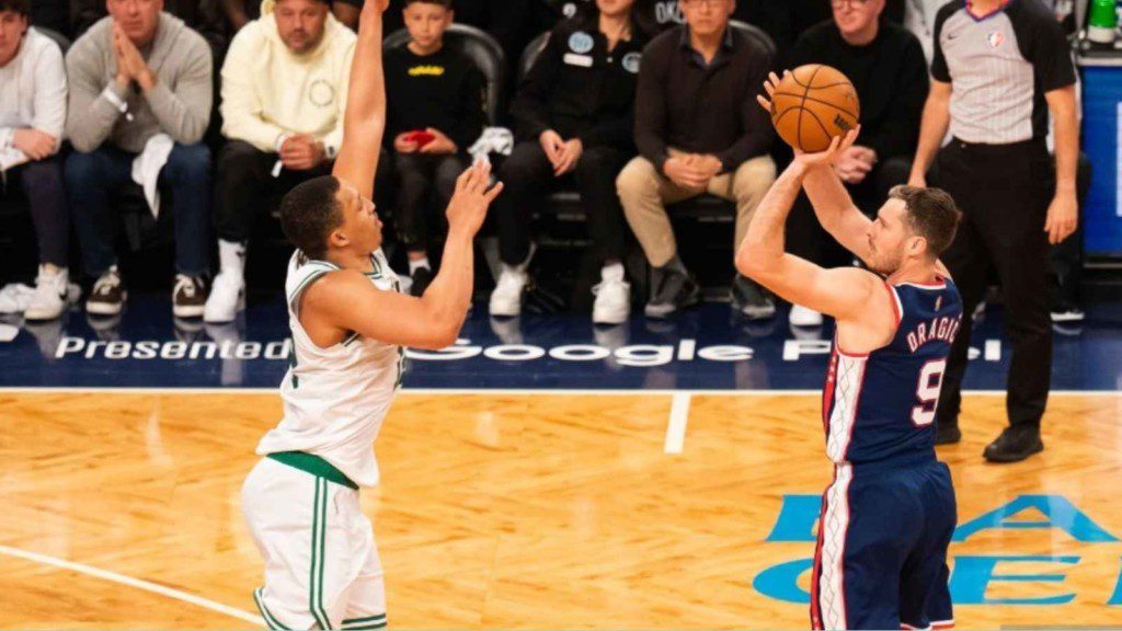 Goran Dragic in action against the Celtics