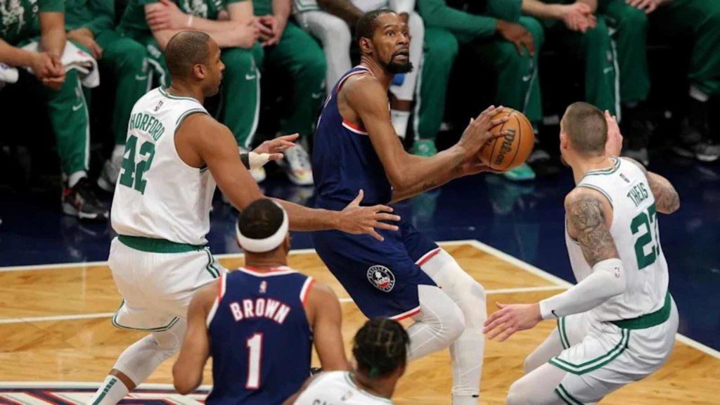 Kevin Durant in action against the Celtics