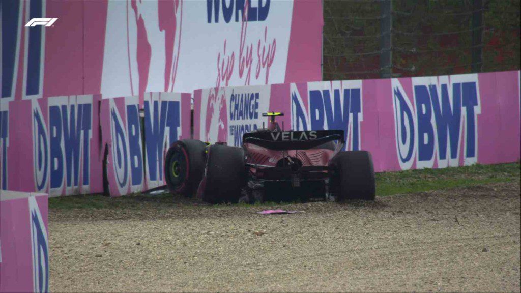 Carlos Sainz crash