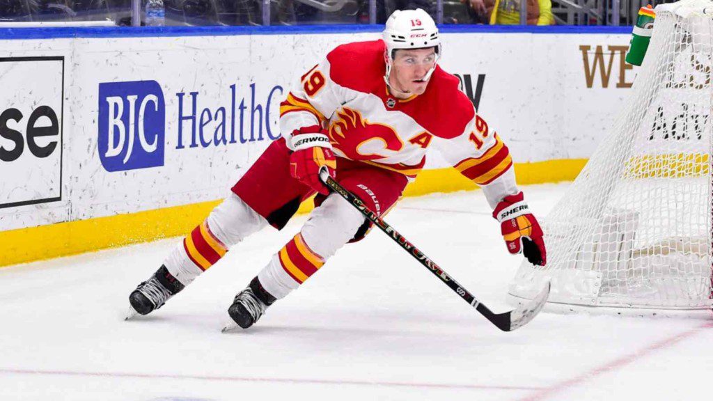 Matthew Tkachuk traded to Panthers