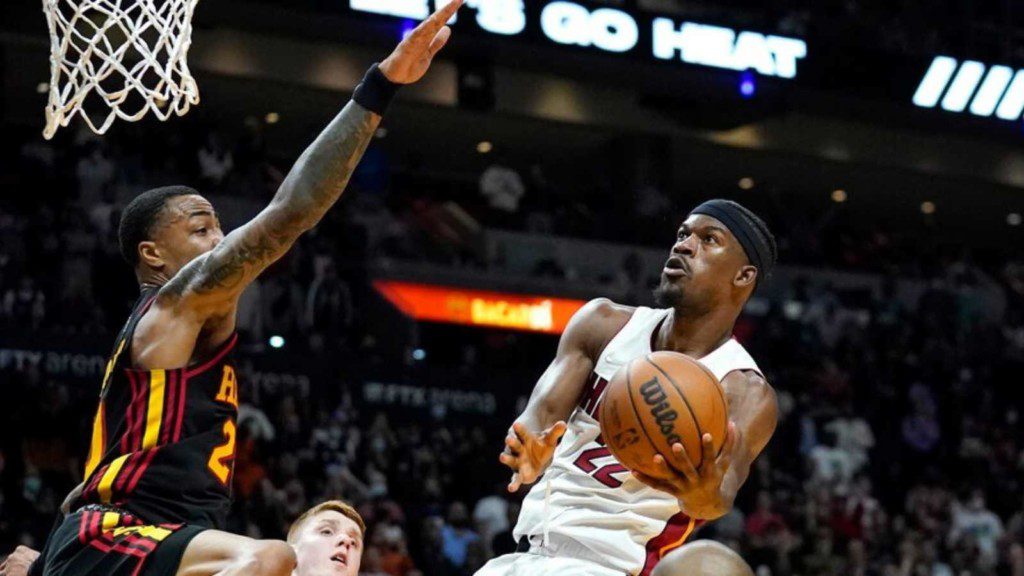 Jimmy Butler in action against the Hawks