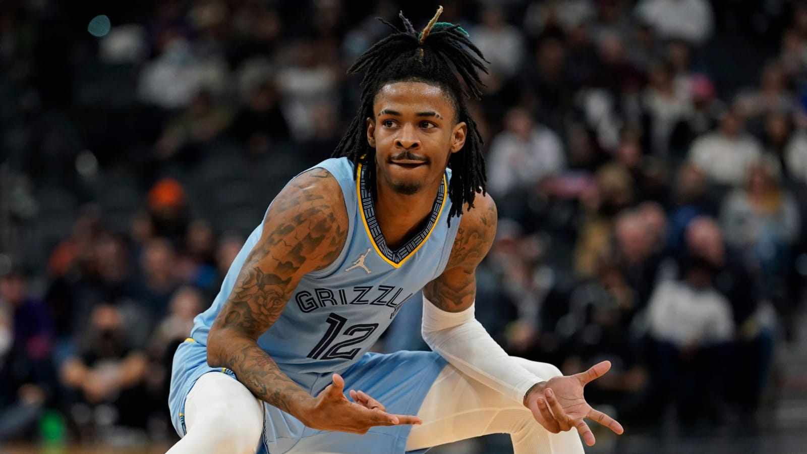 “Jumping over Mount Rushmore” Grizzlies star Ja Morant shocks NBA fans by taking an outrageous leap to block shot mid-air