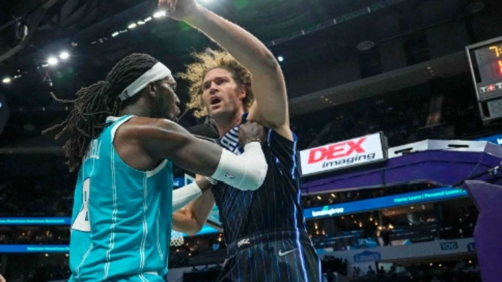 “Brawl of the Year” Montrezl Harrell and Robin Lopez involved in extremely heated affair as players throw crazy punches