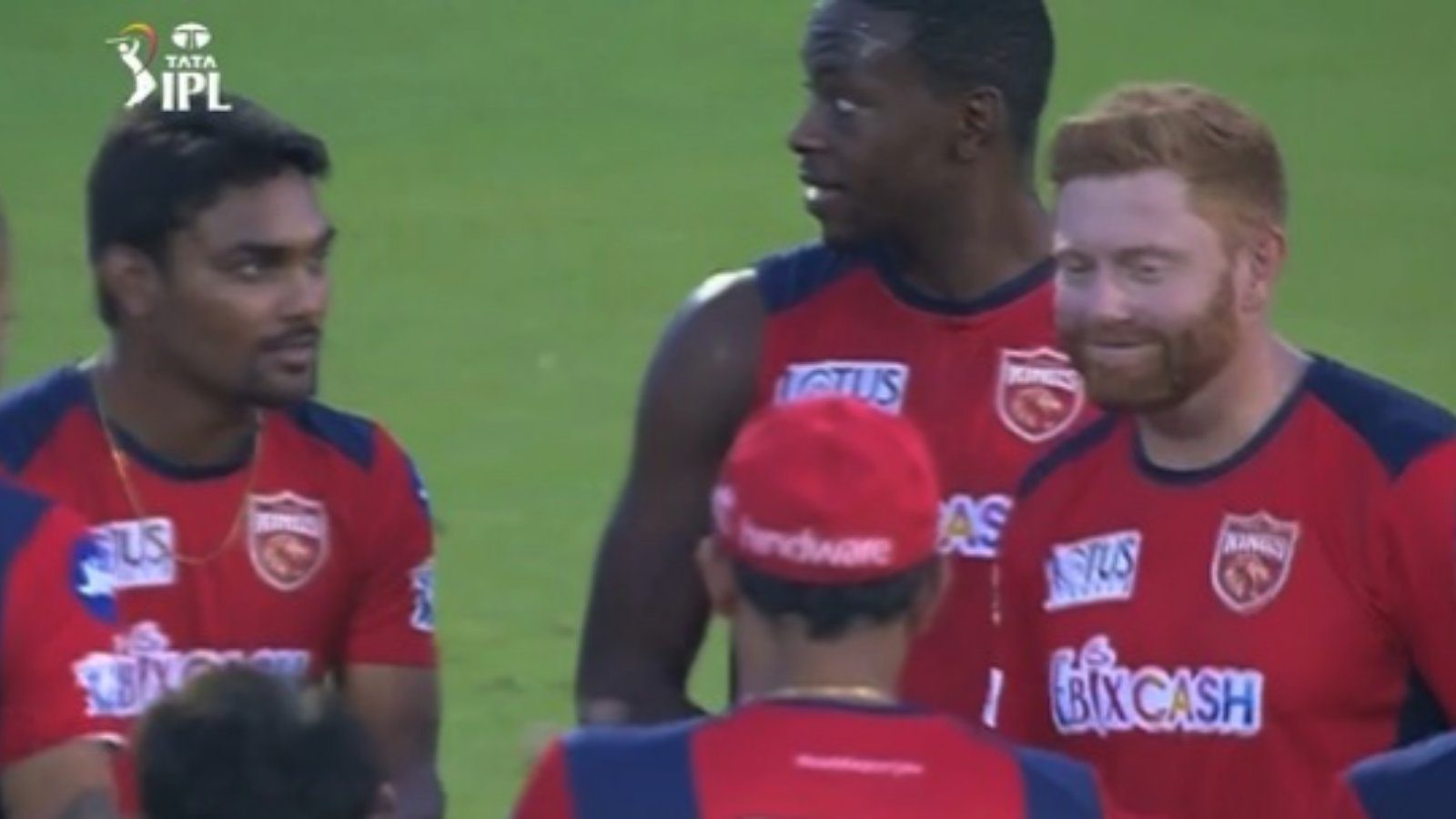 IPL 2022: [Watch] – Jonny Bairstow recieves the Punjab Kings debut cap from Shikhar Dhawan