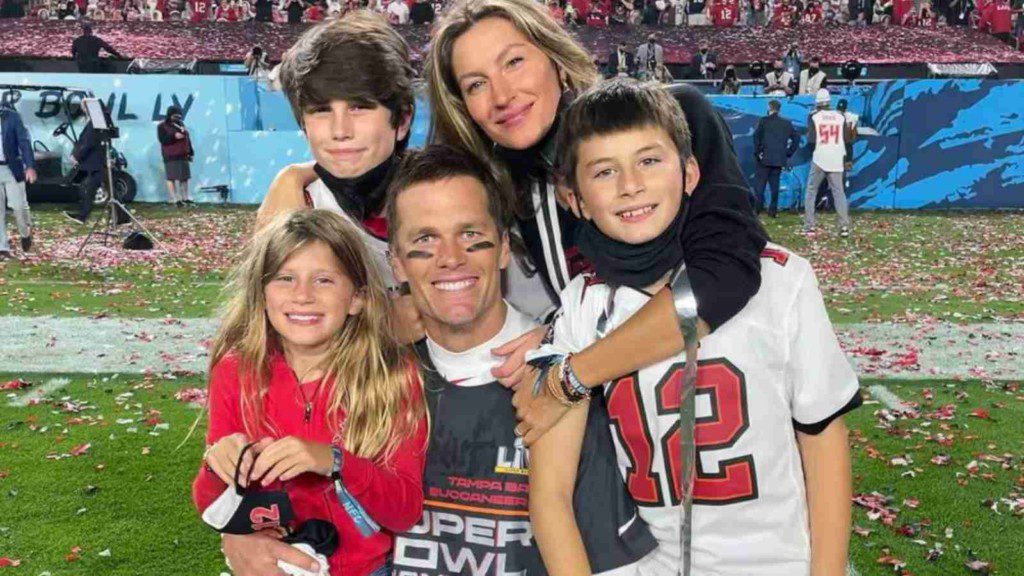 Tom Brady with his family