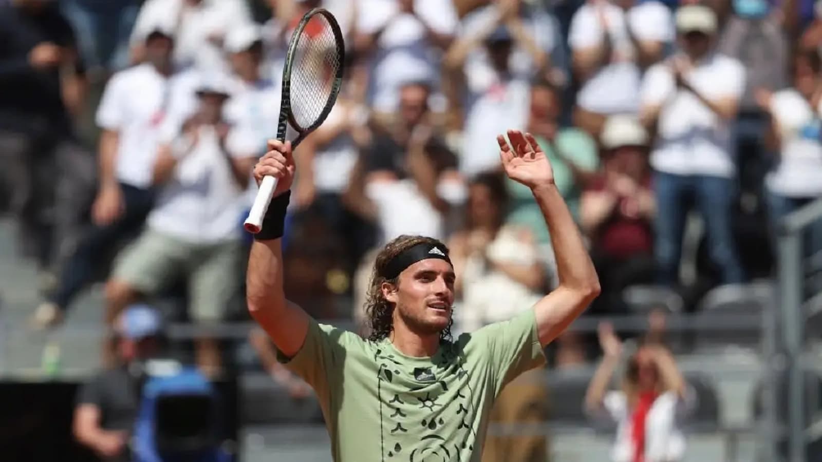 “Great day at the office” Stefanos Tsitsipas survives a stern Jannik Sinner test to reach the semis in Rome