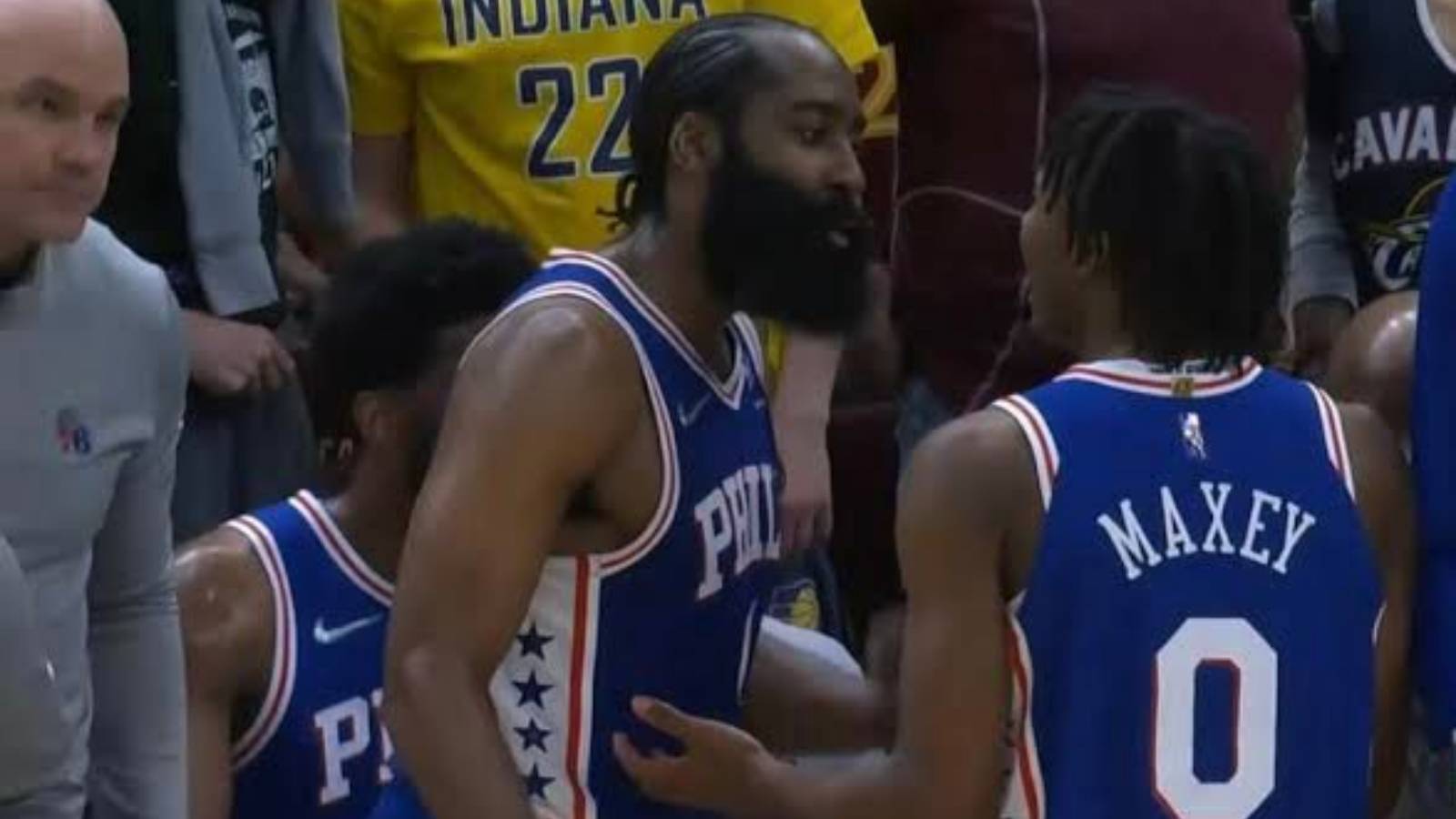 “Why should I pass the ball to you, You’re SH*T” Tyrese Maxey and James Harden get into a heated altercation as Sixers get brutally eliminated 