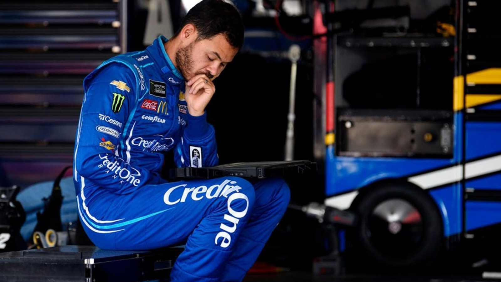 Kyle Larson believes It will be ‘pretty easy to run next to the wall at Kansas,’ as the defending Cup champion set  out to chase his second win of the season