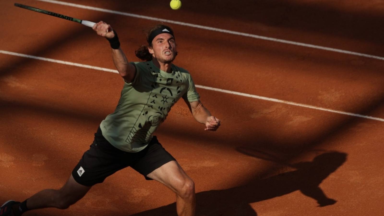 ”It’s like playing in the Colosseum” Stefanos Tsitsipas outlasts a spirited Grigor Dimitrov in Rome