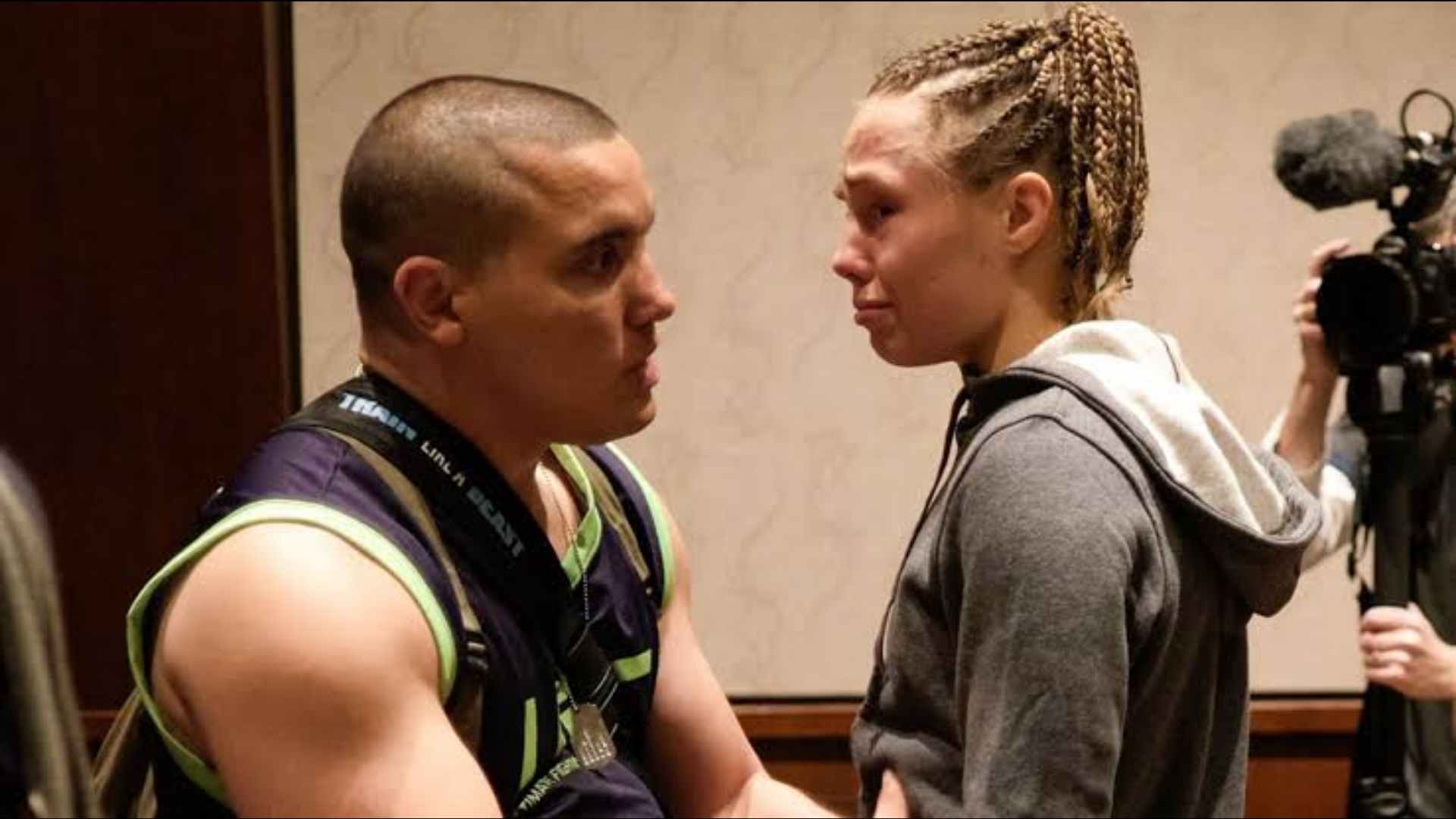 “Thug Froze”- Fans bashes Rose Namajunas’ fiance Pat Barry for his terrible advice at UFC 274