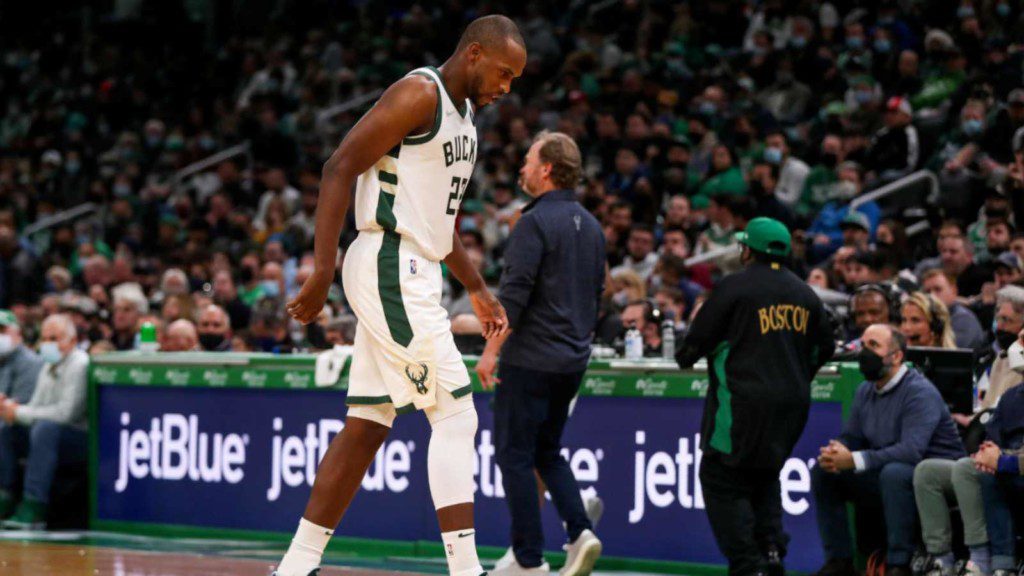 Khris Middleton Injured in Game 2 against Chicago Bulls