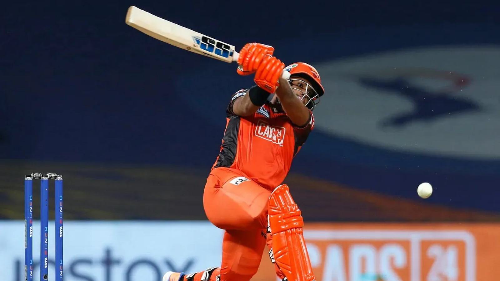 “One man show”- Nicholas Pooran’s half-century goes vain as Warner and Powell’s blitzkrieg helps DC beat SRH