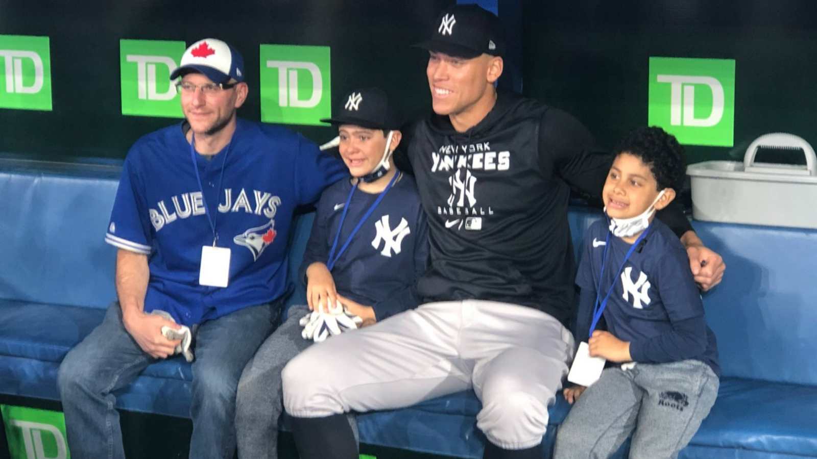 WATCH: “Got to give it to this kid” – Young Yankees fan meets Aaron Judge after receiving home-run ball by Blue Jays supporter