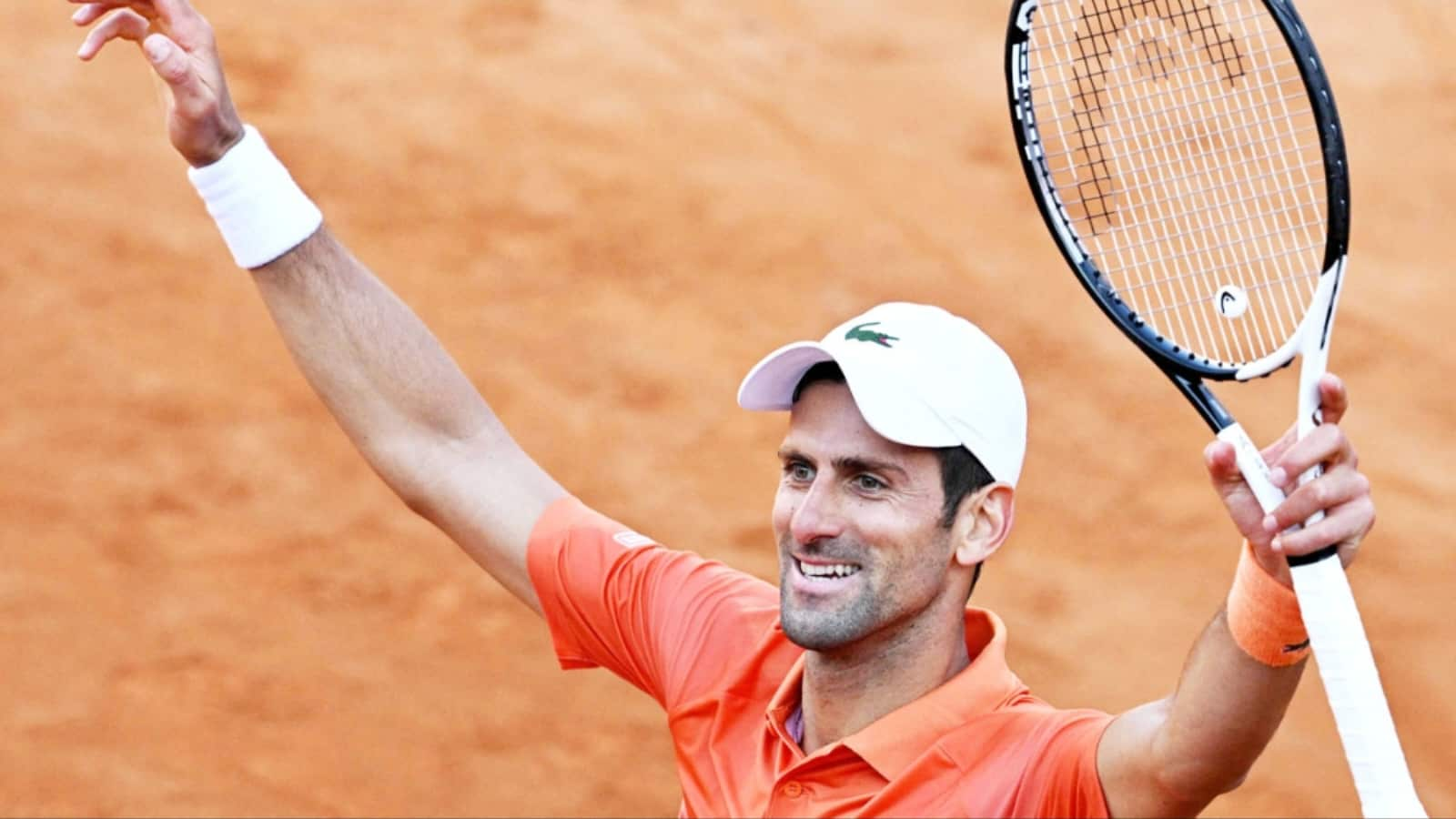 WATCH: Novak Djokovic steps out in Belgrade for one last practice before the French Open