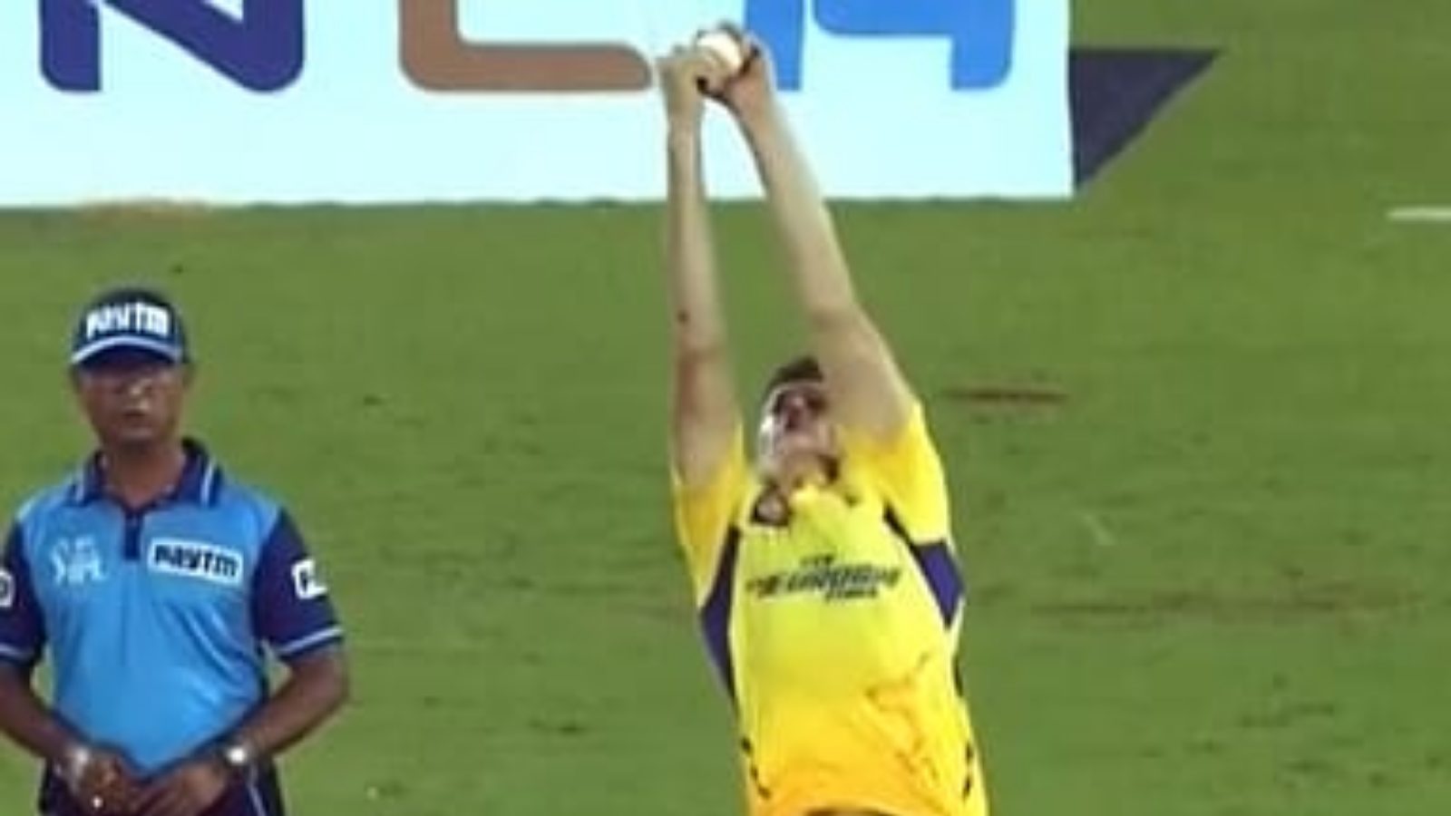 WATCH: Mitchell Santner stuns Sanju Samson with a sharp catch