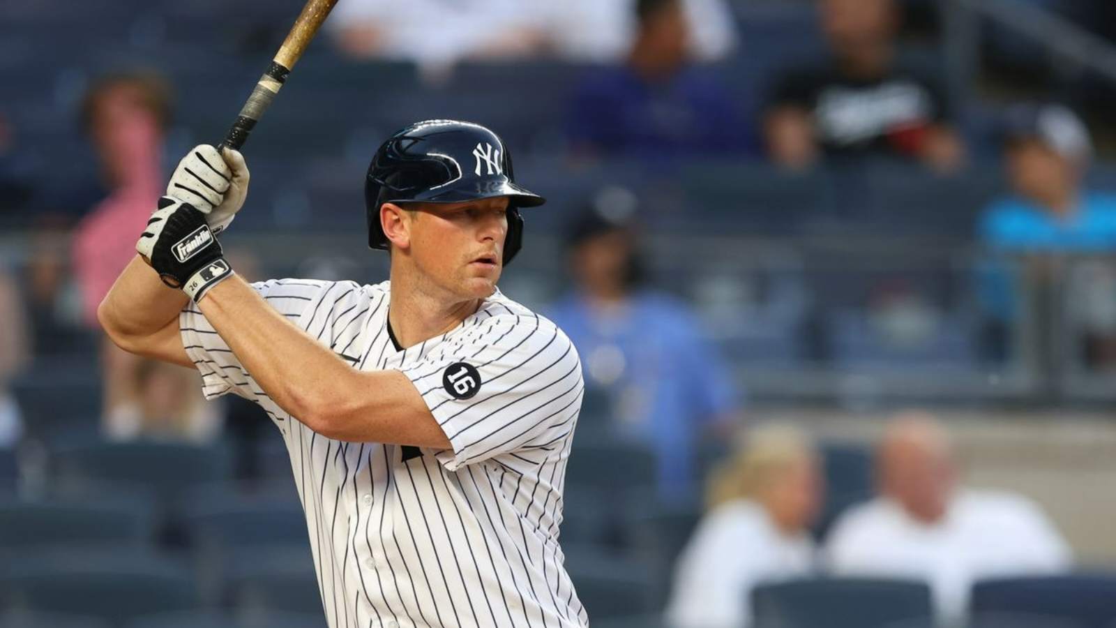 “Hard to wrap my mind” – DJ LeMahieu celebrates 10 years in MLB with clutch slam for Yankees