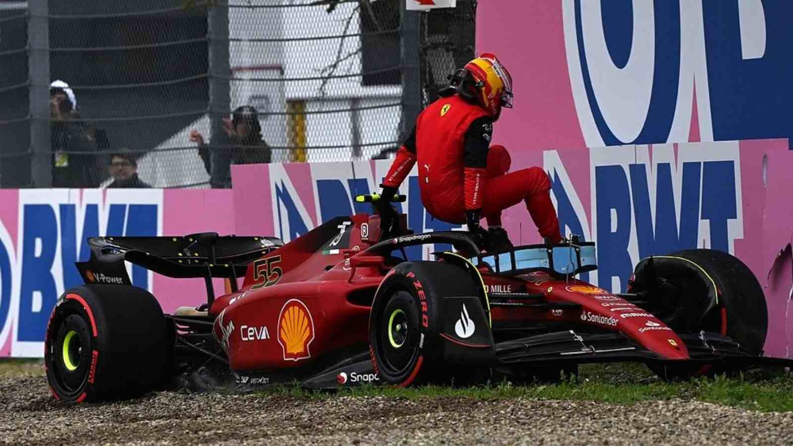 “Ferrari should replace him,” Tifosi unhappy with Carlos Sainz’s repetitive costly errors this season