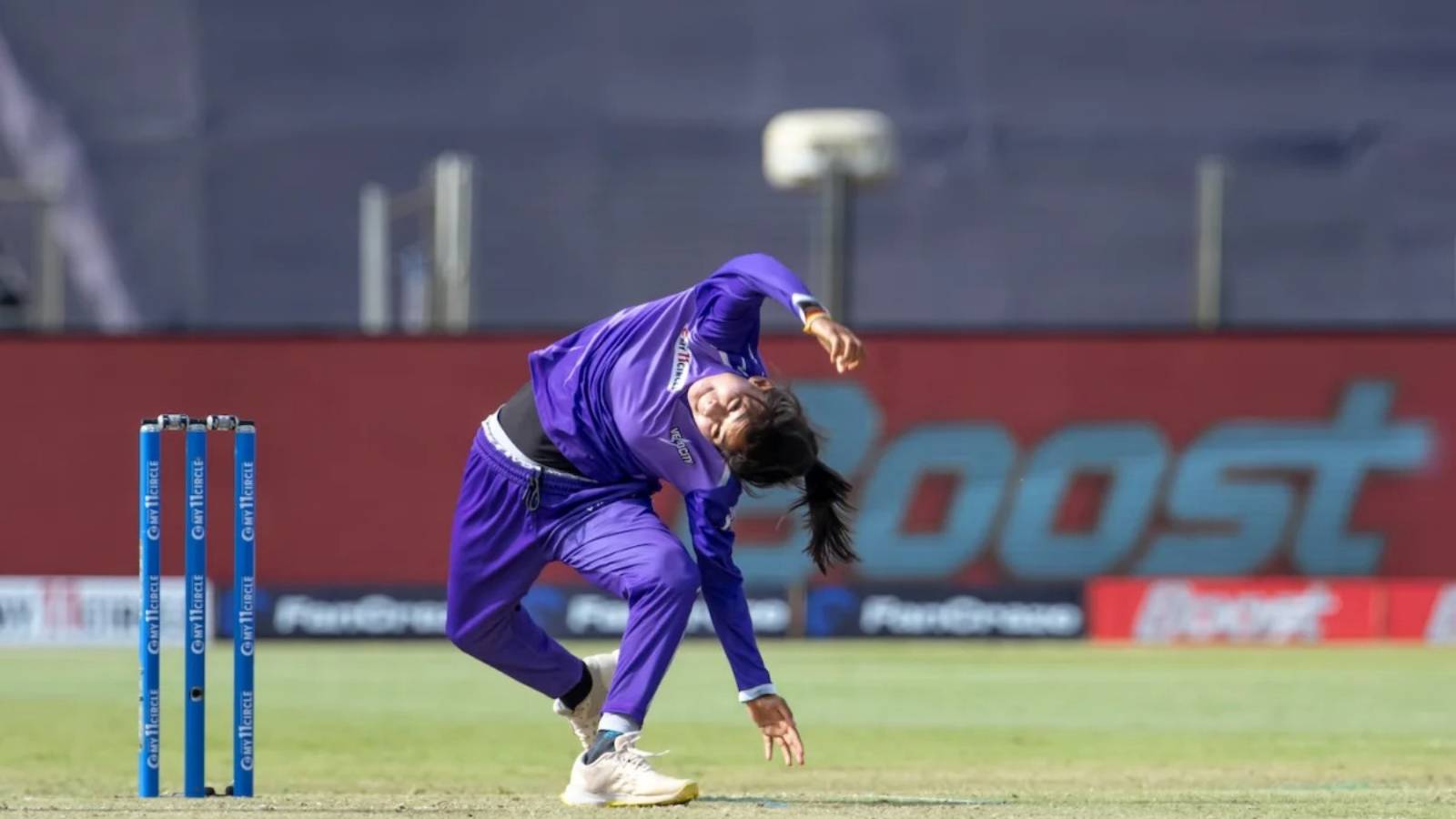 “India’s new mystery spinner” –  Twitter reacts to Maya Sonawane’s unique bowling action in Women’s T20 challenge