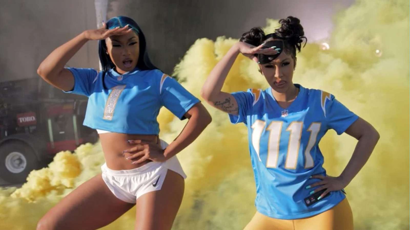 “Megan’s going to be doing the 40-yard dash next year”: NFL Twitter reacts to the hilarious video of Cardi B and Megan Thee Stallion doing drills